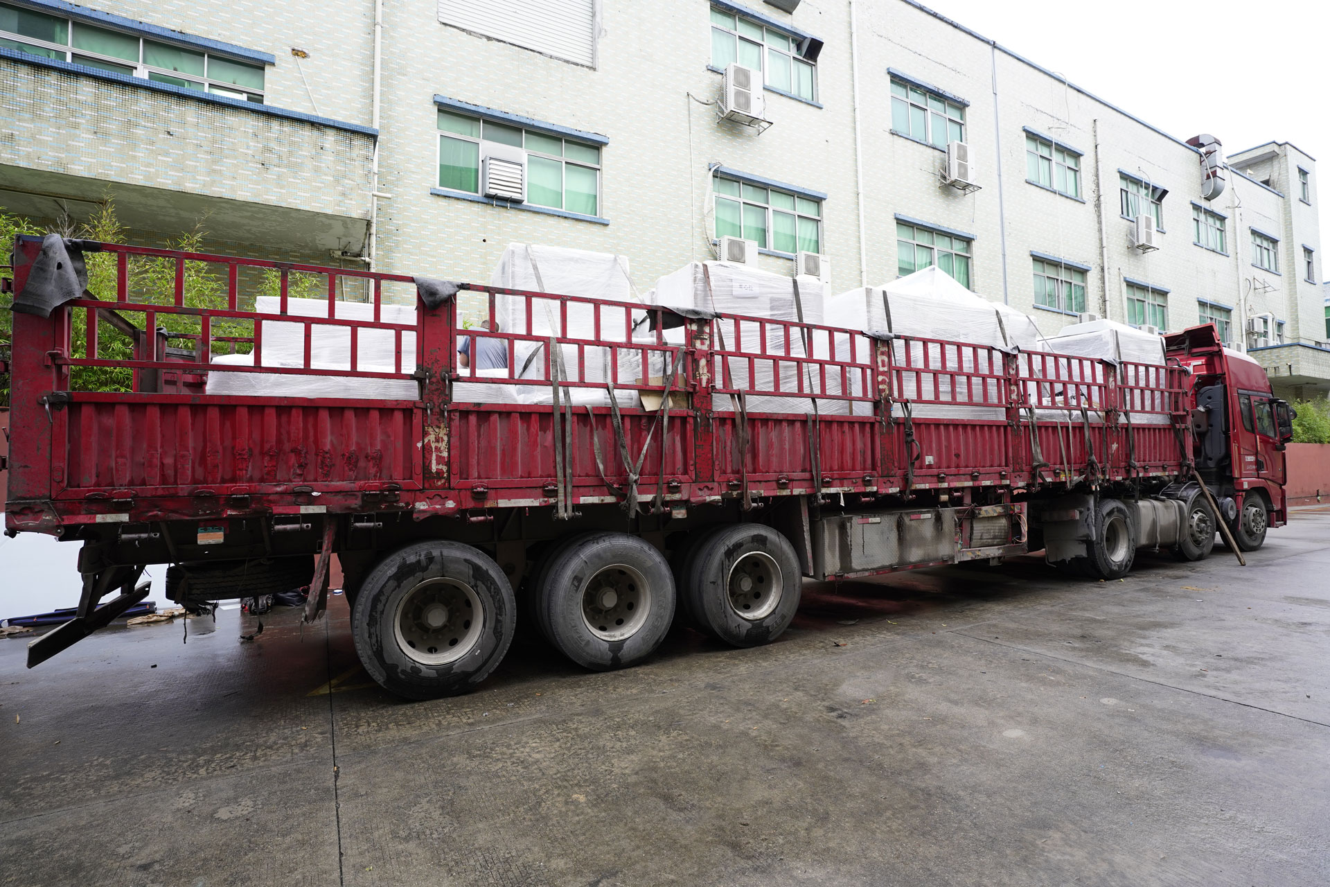 國際半導體龍頭企業，采購成套加工裝備